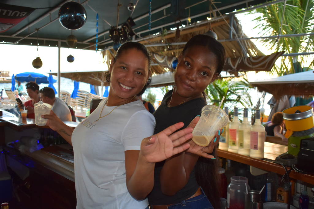 driftwood boat bar maho beach st maarten anna