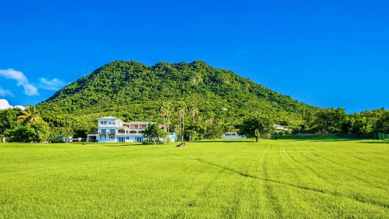 Statia Hotel in Nature Location