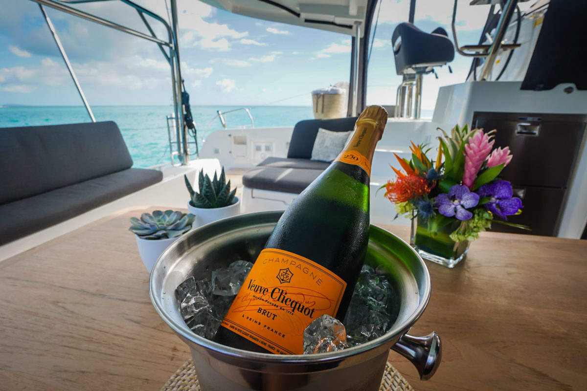 sail renegades st maarten aftdeck bottle 1200 1