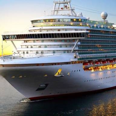 Cursed by Cruise Ships - Fate of Caribbean Towns